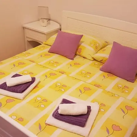 Oliva Apartment *